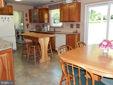 879 Hoffmansville Rd, Bechtelsville, PA 19505 - photo 7