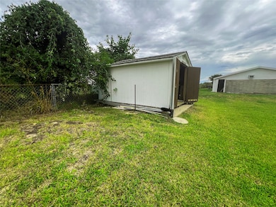 11802 Ostermeyer Rd, Galveston, TX 77554 - photo 7