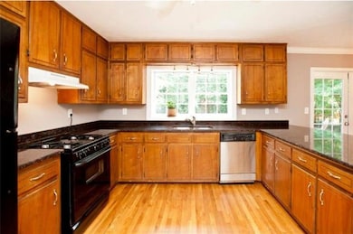 727 Scott Cir, Decatur, GA 30033 - photo 5