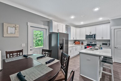 dining/kitchen