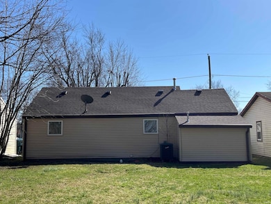 1002 E 21st St, Muncie, IN 47302 - photo 4