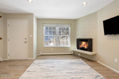4093 Spruce Way 30 MLS-9