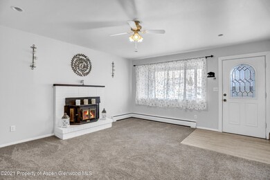 Living Room (16)