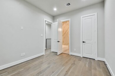 5829 Mansfield St, Houston, TX 77091 - photo 7