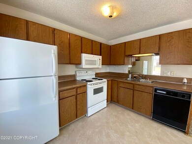 All appliances stay!