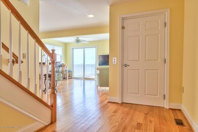 1605 Bay Terrace Ship Bottom-large-012-E