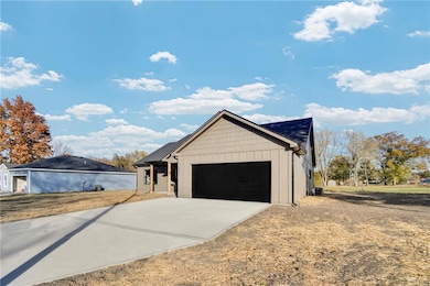 502 Washington St, East Lynne, MO 64743 - photo 6