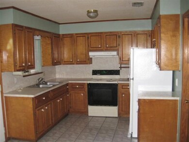 1107 W 5th St, Weslaco, TX 78596 - photo 4