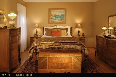 006_MasterBedroom