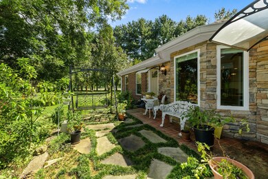 1556 Chestnut Grove Rd, Morrison, TN 37357 - photo 3