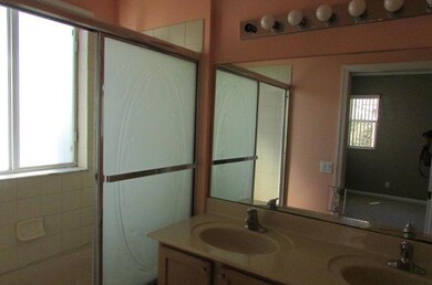 3070 Laurel Ridge Cir, Riviera Beach, FL 33404 - photo 6