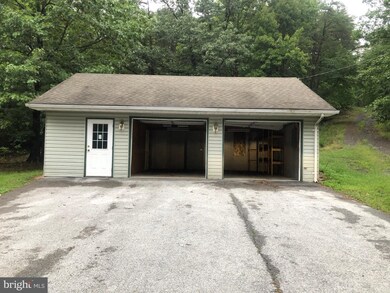 1050 Brannons Ford Rd, Gerrardstown, WV 25420 - photo 4