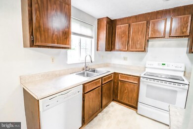 4317 Rolling Stone Way, Alexandria, VA 22306 - photo 6