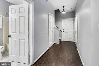 11306 Westbrook Mill Ln unit 301, Fairfax, VA 22030 - photo 3