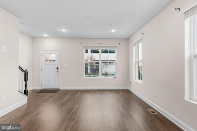 7172 Banbury Dr, Hanover, MD 21076 - photo 6