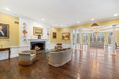 08_1660SignalPointDr_10001_LivingRoom_Lo