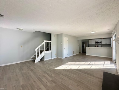 4567 Genoa Cir, Virginia Beach, VA 23462 - photo 3