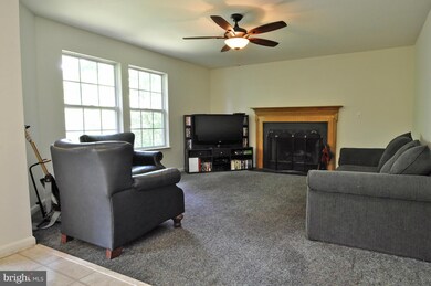 11204 Mintwood Ct, Fredericksburg, VA 22407 - photo 4