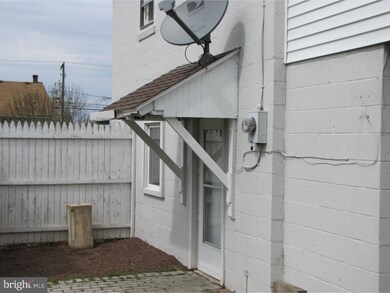 539 Furnace St unit 2, Emmaus, PA 18049 - photo 2