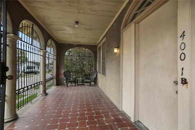 Front porch Apt B (upstairs)