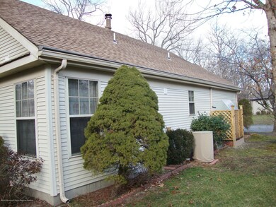 561 Petunia Lane 048