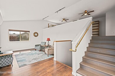 3 Bright Living Room
