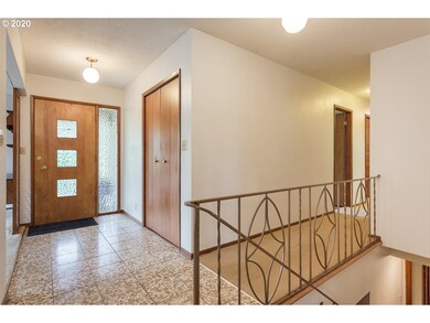 Entrance/Foyer
