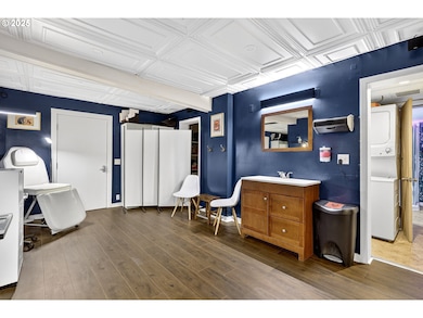 1104 SW Columbia St unit 1, Portland, OR 97201 - photo 5