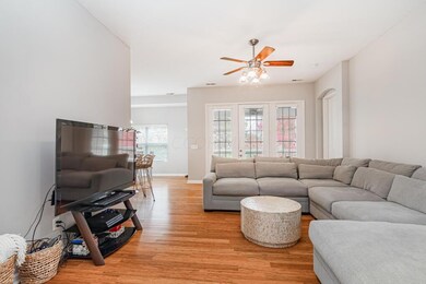 9077 Polaris Lakes Dr unit 9077, Columbus, OH 43240 - photo 2