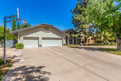 8405 S Forest Ave, Tempe, AZ 85284 - photo 4