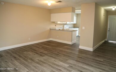 5638 Bennington Dr, Jacksonville, FL 32244 - photo 7