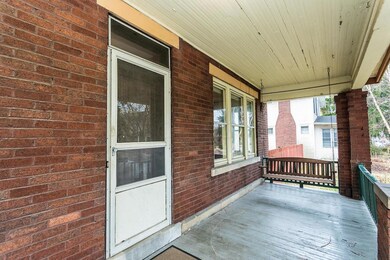2662 Summit Porch