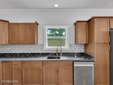 1283 Lori Ellen Ct, Sevierville, TN 37876 - photo 6