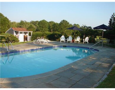 Swimming Pool/Hot Tub/Sauna.