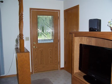 841 W Happy Hollow Rd, Janesville, WI 53546 - photo 7