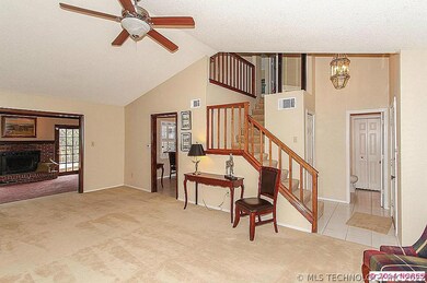 Large Open Living Room hat extends to Family Den a