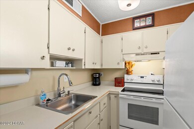 21-2727 N Atlantic Ave #204 (21 of 37)