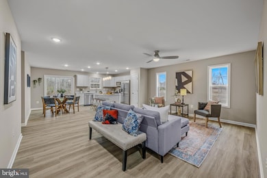 87 Boothbay Dr, Martinsburg, WV 25403 - photo 4