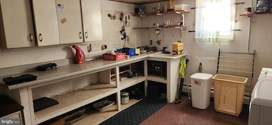 6 Roundabout Ln, Levittown, PA 19055 - photo 2