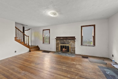 Lots of natural light throughout