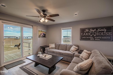 6812 E Schatz Dr, Elgin, ND 58533 - photo 4