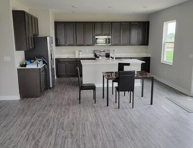 2534 Mounts Run Ln, Whitestown, IN 46075 - photo 2