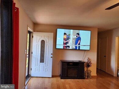 88 Meadow View Ln, Colonial Beach, VA 22443 - photo 2