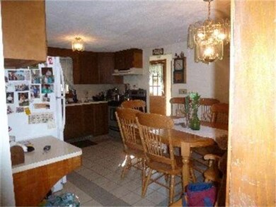 54 Liberty St, Plymouth, MA 02360 - photo 5