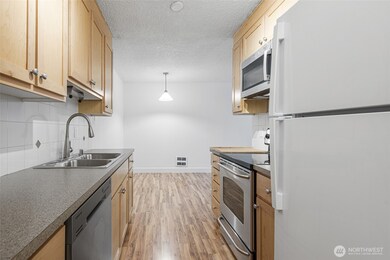 8025 234th St SW unit 107, Edmonds, WA 98026 - photo 6