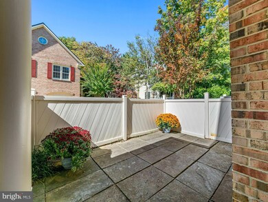 11 Luxberry Ct, Rockville, MD 20852 - photo 4