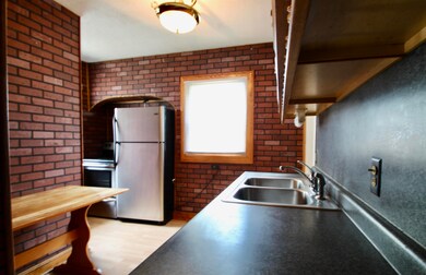 1022 Forest Ave, Waterloo, IA 50702 - photo 5