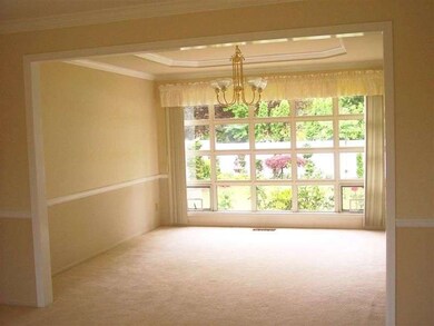 14581 NE 57th St, Bellevue, WA 98007 - photo 2