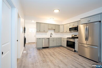 40 N York St, Paterson, NJ 07524 - photo 4