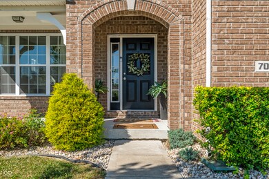 7022 Pinnacle Dr, Columbus, IN 47201 - photo 3